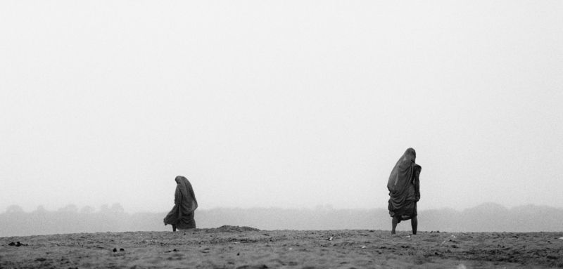 black and white , street , street photography a long journey фото превью