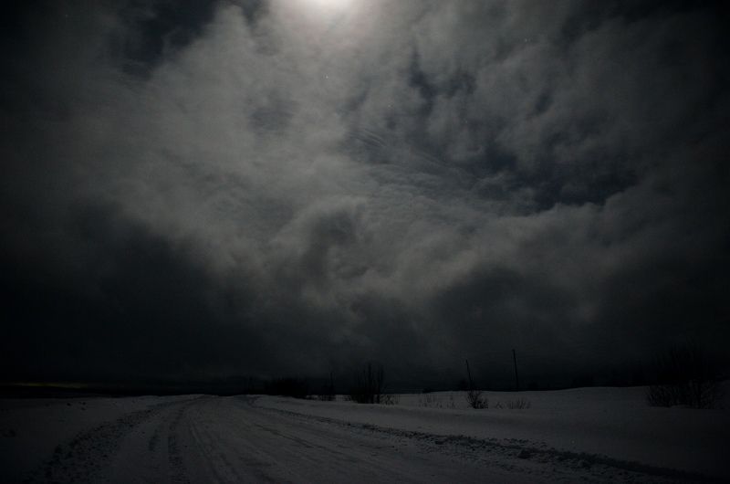 под луной фото превью