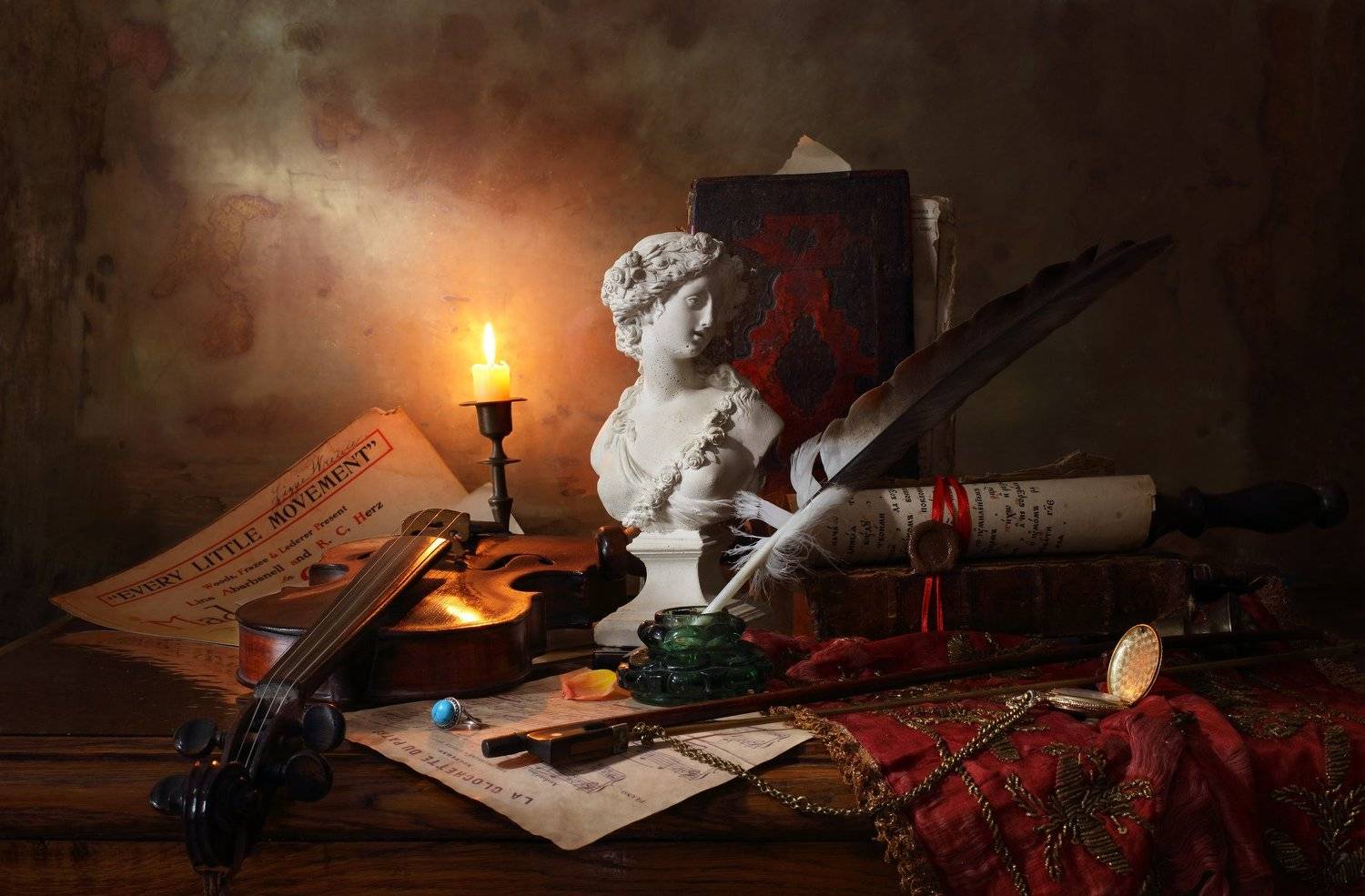 скрипка, музыка, свеча, бюст, девушка, книги, история, Андрей Морозов