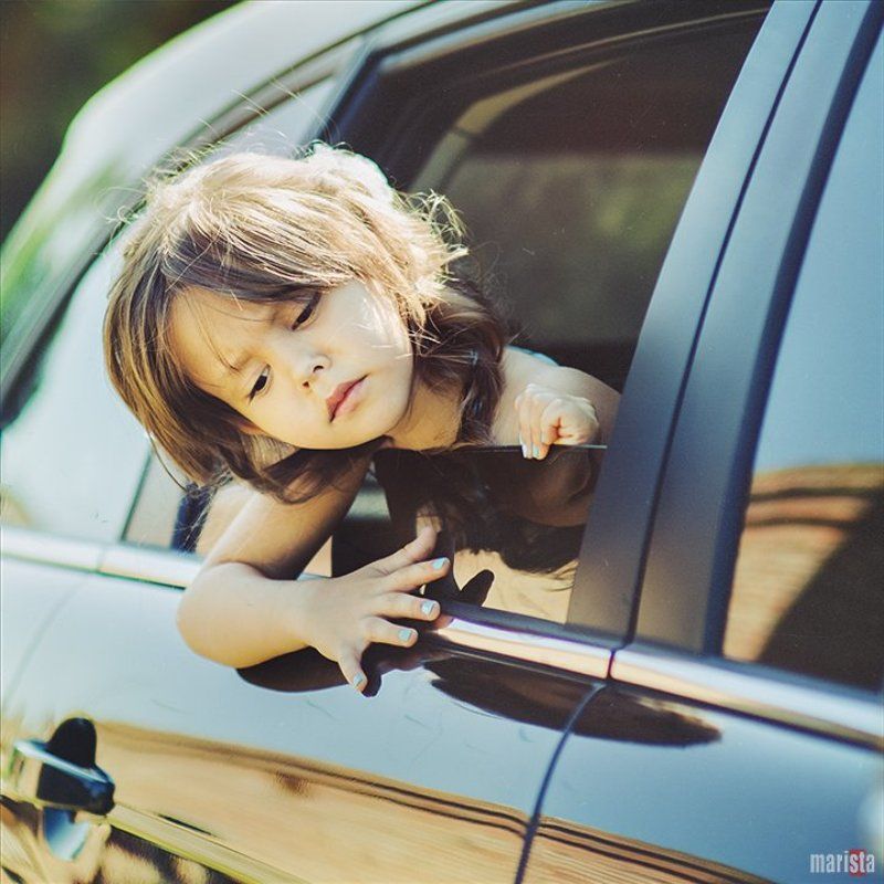 машина, автомобиль, ребенок, девочка, мода, красота, семья, эмоции, грусть Пора домой фото превью