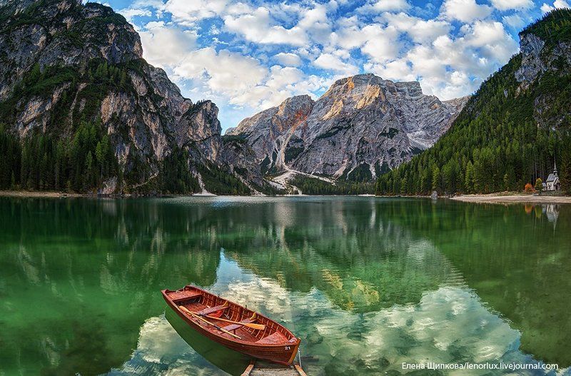 Озеро Браиес. Доломитовые Альпы фото превью