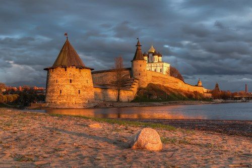 В лучах уходящего солнца..