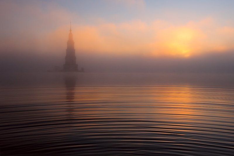 В туман потоками лучей. фото превью