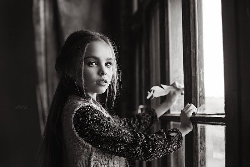 портрет, чб, черное и белое, детский портрет, семейный фотограф, фотограф в Краснодаре, Влада Былич, фотограф Влада Былич,детский фотограф  фото превью