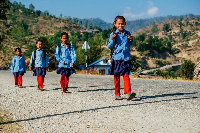 школьники, непал, лето Вместе в школу! фото превью