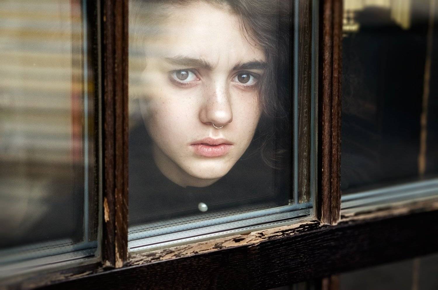window, frame, girl, emotion, signt, eyes, girl, Наташа Янкелевич