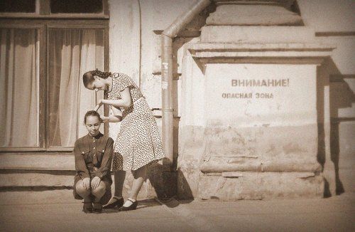 В старом альбоме нашёл фотографию...
