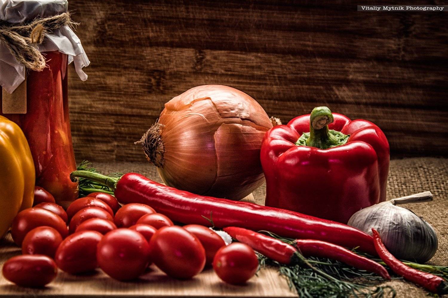 vegetable, glass, vegetarian, organic, food, pickled, preserve, ingredient, canned, homemade, pepper, pickle, summer, tomato, wooden, canning, garlic, autumn, background, healthy, traditional, spice, kitchen, fresh, herb, snack, dill, red, harvest, table,, Виталий Мытник
