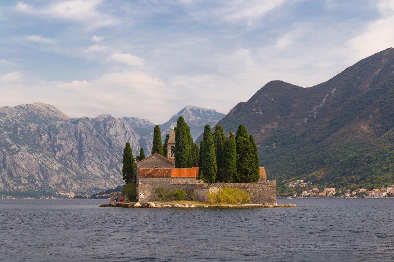 Черногория, Montenegro, остров, Пераст, Perast, Perasto, sea, море, адриатическое, горы, Crna Gora, Црна Гора, CrnaGora, ЦрнаГора, bokakotorska Остров Мертвых фото превью