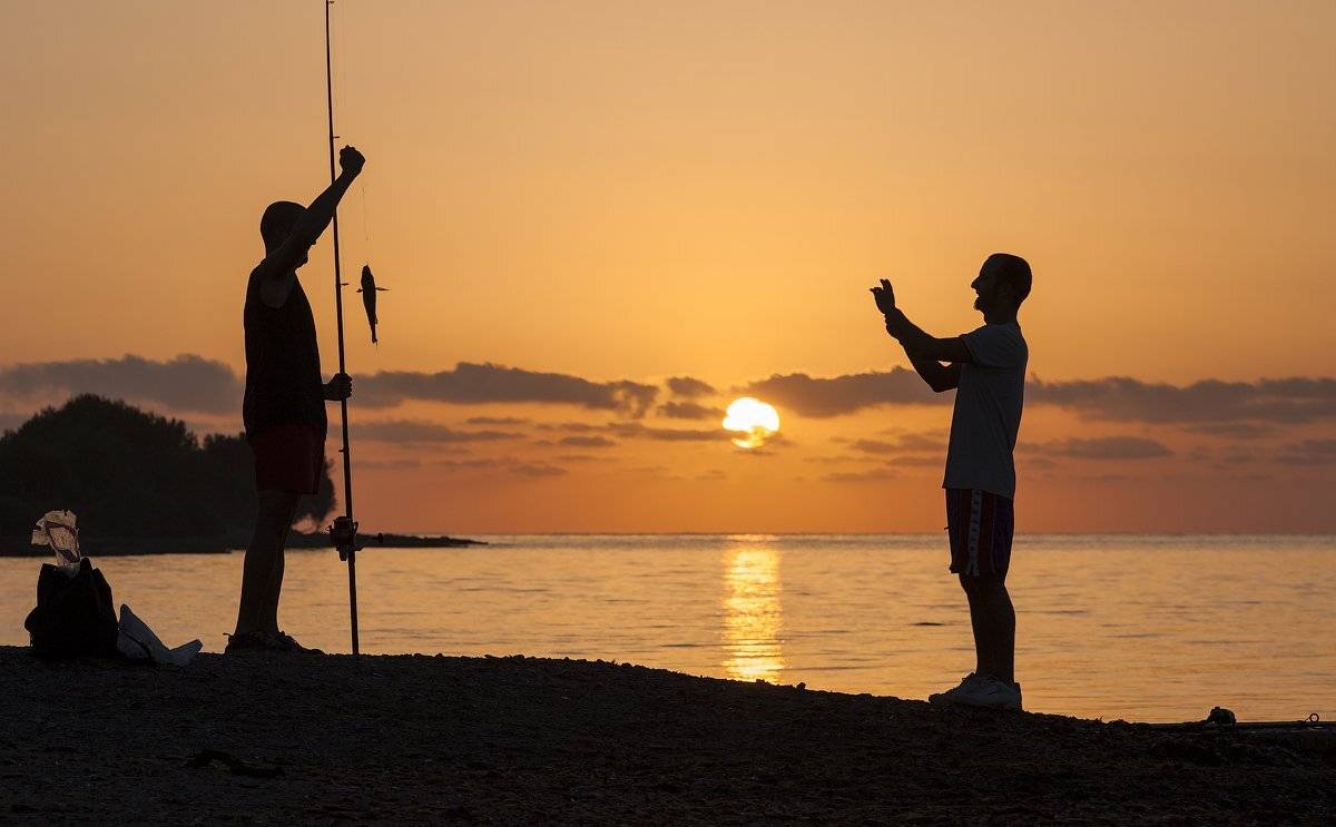 Рыбак. Рыбаки. Море. Закат., Юрий Чернов