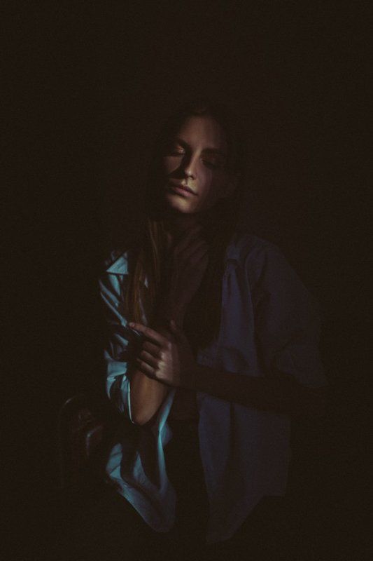 girl, beauty, eyes, light,  girls,  beautiful, studio, glamour, fashion,  body, cute, female, pretty, model, face, nude, black, hair,  sexy, young, underwear, indoor,  lingerie, panties, swimsuit, indoors,  alex kolodyazhni, alexkphoto Model: Yasya Goncharuk фото превью