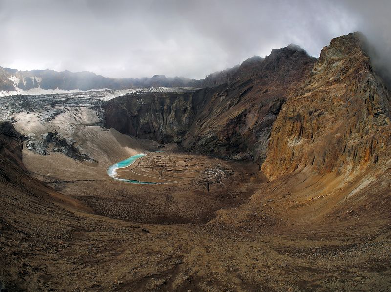 мутновский, вулкан, вулканчик, камчатка В кратере Мутновского фото превью