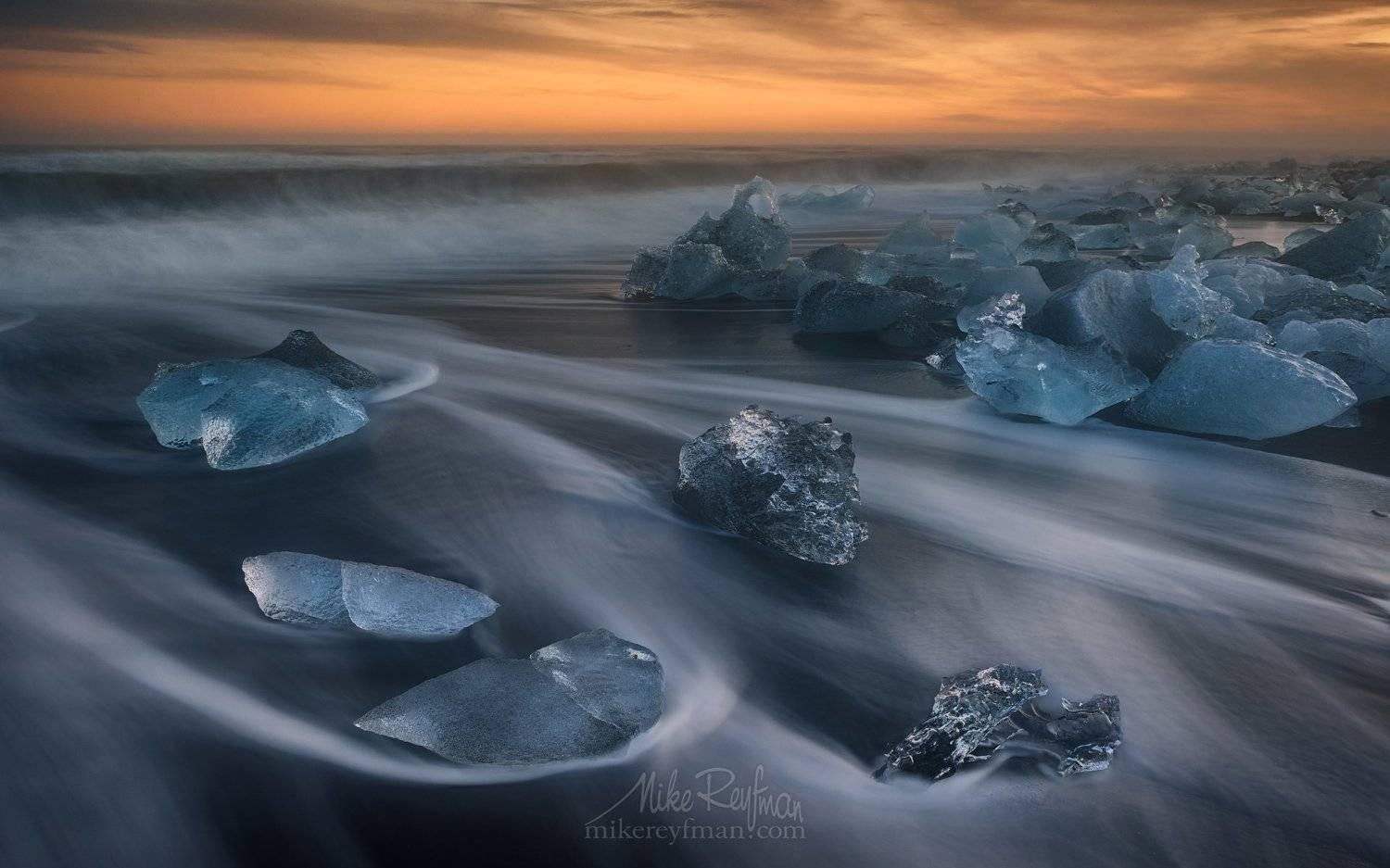 winter, beach, black, shore, ice, glacier, velvet, diamonds, stranded, polished, breidamerkursandur, iceland, ocean, lagoon, jokulsarlon, jokulsarlon glacial lagoon, chunks of ice, ice-chunks, black volcanic sand, Майк Рейфман