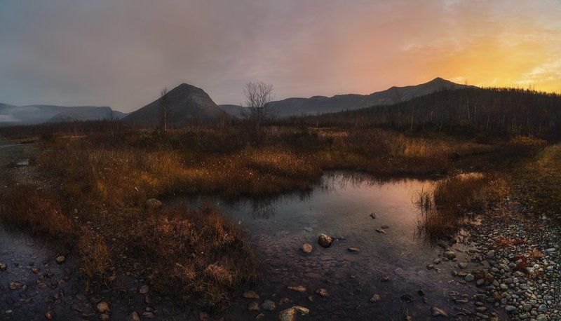 Тихо в долину спустился рассвет... фото превью