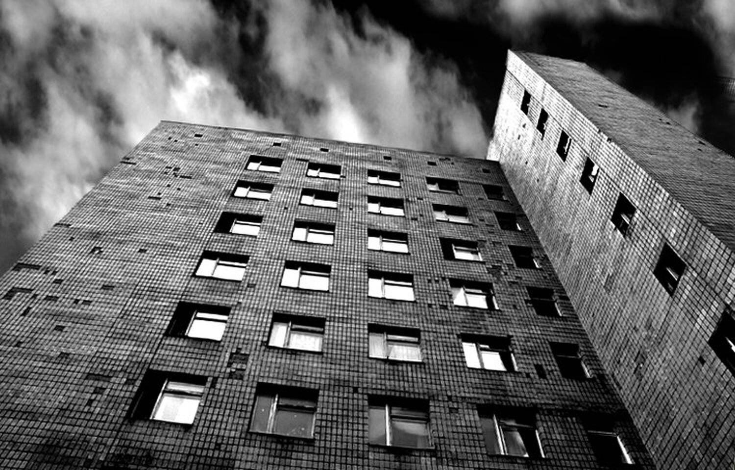 стены, окна, иван иванов