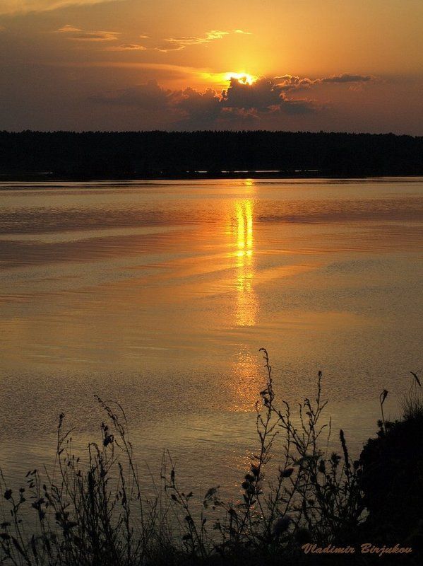 Один волжский закат фото превью