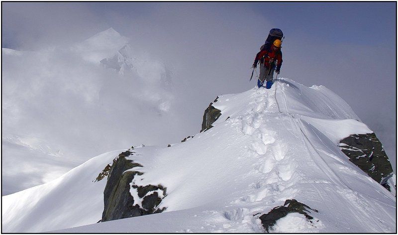 По лезвию... фото превью