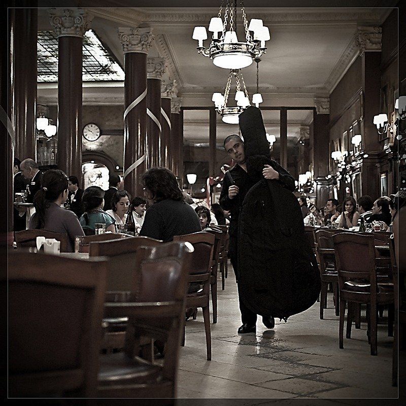 музыкант, кафе, tortoni Пора домой фото превью