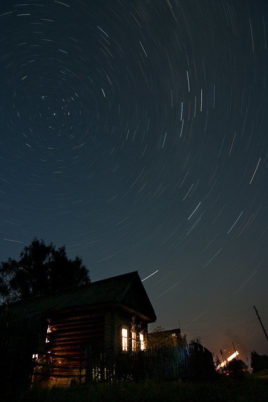 небо, звёзды, ночь, деревня, дом, лето Дом под звёздным небом. фото превью