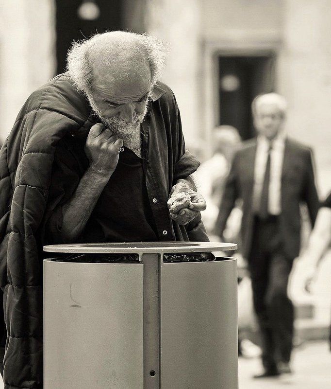 человек о параллельном... фото превью