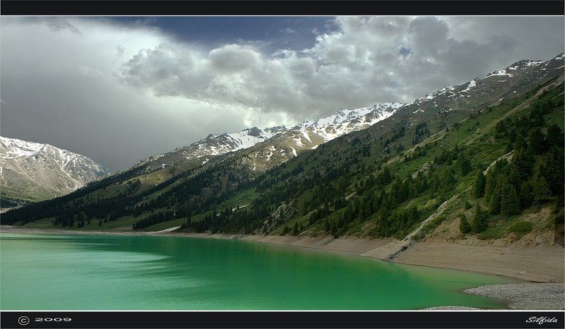 горы, озеро, облака, горная, дорога Большое Алматинское озеро. фото превью