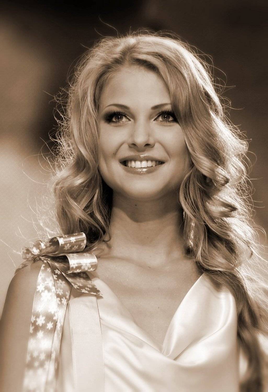 портрет, девушка, улыбка, АЛЕКСАНДР ТОЛЧИНСКИЙ