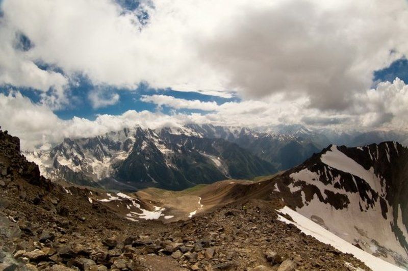 горы, баксан, джан-туган, курмычи Вниз в горы фото превью