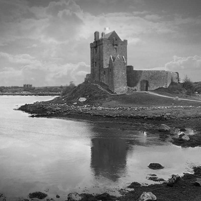 dunguaire castle, ireland, castle, lake, river, black & white, fine art, Dunguaire Castle - Ireland фото превью