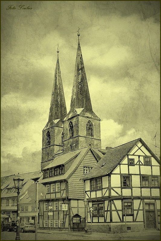 foto liubos, германия,кведлинбург,памятник архитектуры Кведлинбург,башни Николайкирхе фото превью