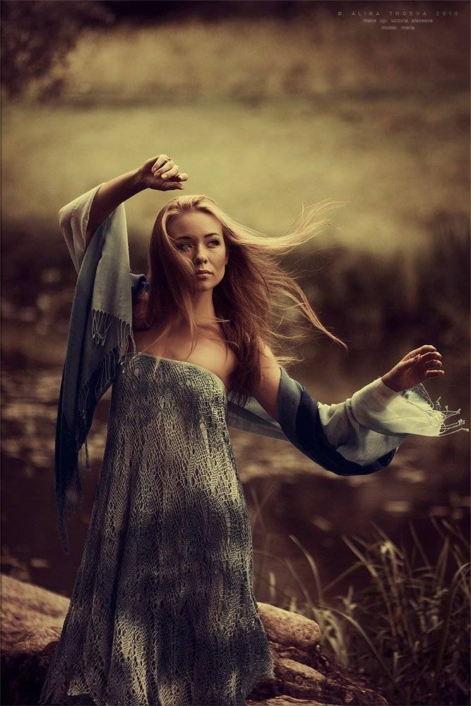 , Алина Троева