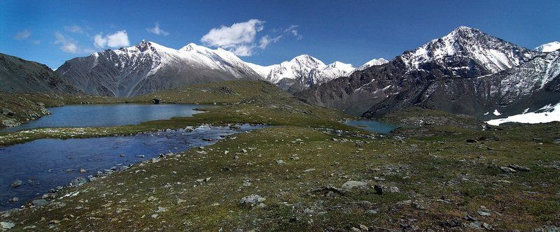 алтай, горы, озера, ручей Припорошенные горы, бирюзовые озера фото превью