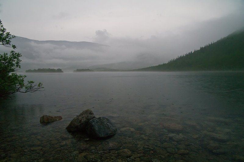 ночь, хибины, непогода, Дождь над Вудьявром фото превью