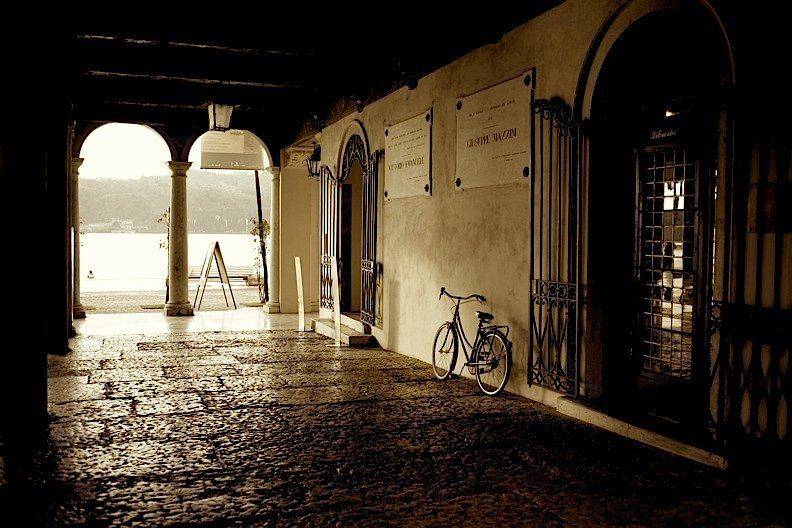 gardone, riviera, Дмитрий