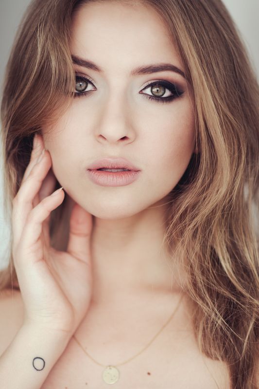 portrait, headshot, eyes, beautiful, model, female, natural light, girl, face, sensual Sonia фото превью