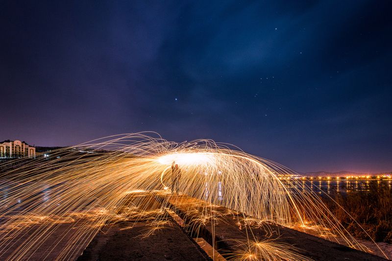выдержка, стальная вата, город, звезды, небо, искры, lonexposure, night, city, steelwool, sparks, cityscape Под куполом фото превью