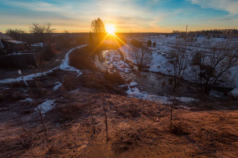 Рано утром тает лед фото превью