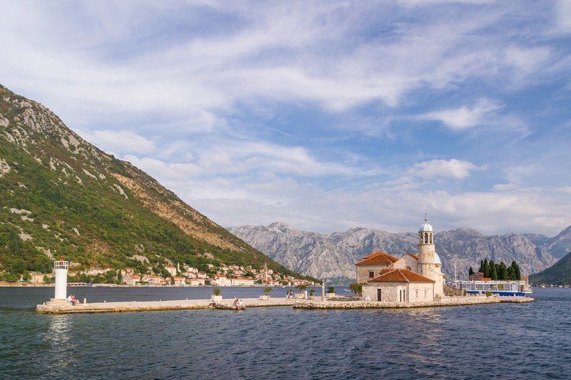 Черногория, Montenegro, остров, Пераст, Perast, Perasto, sea, море, адриатическое, горы, Crna Gora, Црна Гора, CrnaGora, ЦрнаГора, bokakotorska Богородица на Рифе и Остров Мертвых фото превью
