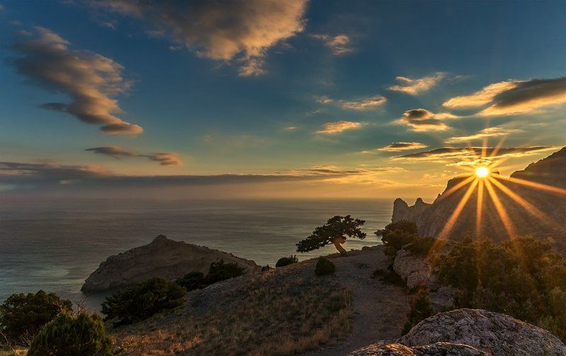 крым, новый свет, мыс, капчик, гора, караул-оба, пейзаж, панорама, небо, облака, закат, рассвет, море, камни,горы,солнце, лучи, Крым-Новый Свет фото превью