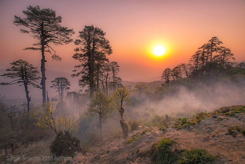 горы, Гималаи, Бутан, Дочула, Airpano, туман, утро, рассвет Утро на перевале Дочула фото превью
