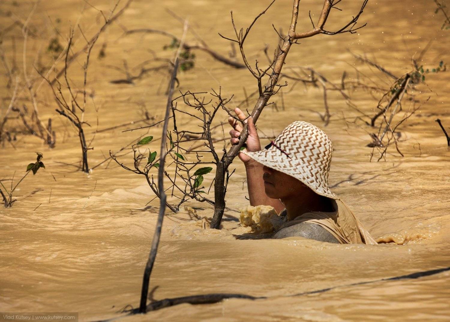 камбоджа, озеро, кхмеры, тонлесап, рыбак, грязь, вода, сиемриеп, siemreap, cambodia, floatingvillages, tonl&eacute;sap, Владимир Куцый (Vlad Kutsey)