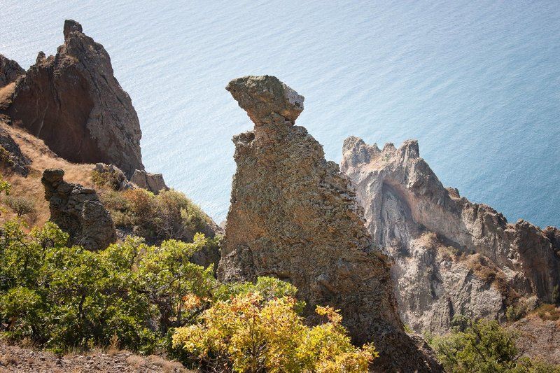 пейзаж, крым, горы, скалы, мертвый, мёртвый, город, кара-даг, crimea, природа, landscape, nature, mountains, rocks Королева Мёртвого города фото превью
