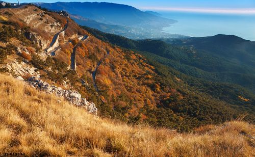 Осенний серпантин.