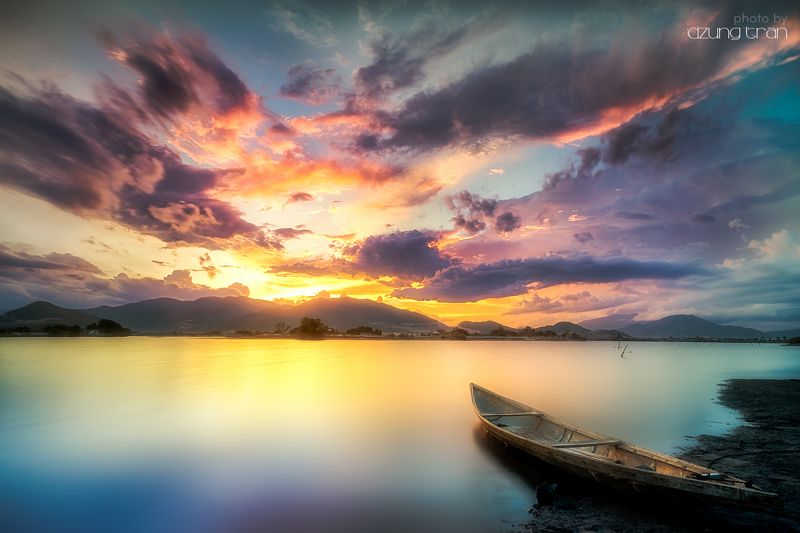 #boat #lonely #colorful #sunset Colorful sunset фото превью
