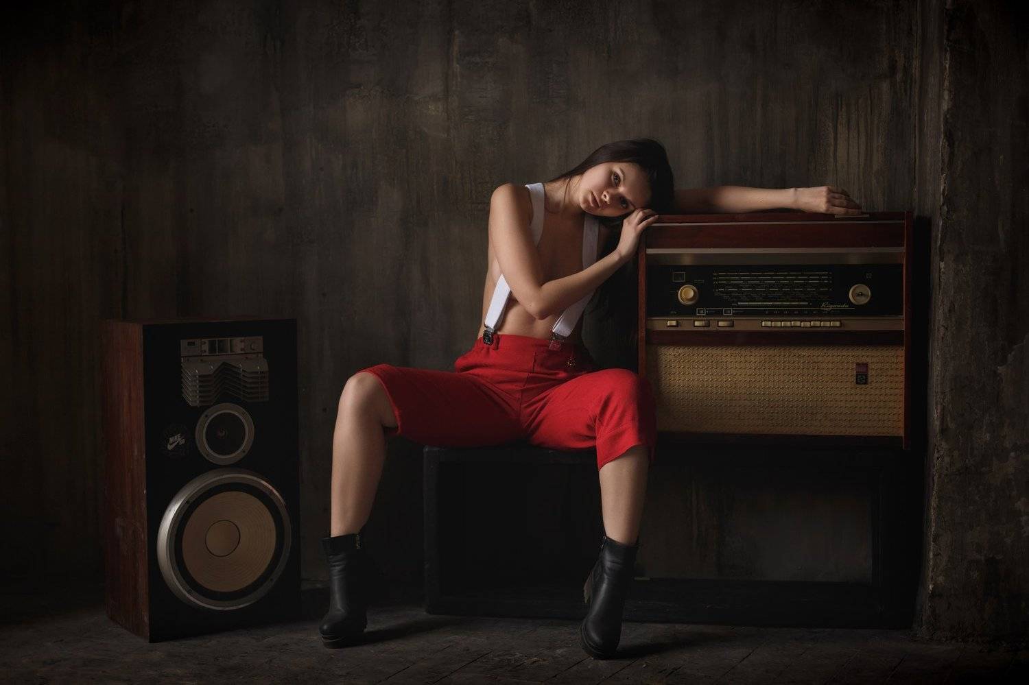 модель, свет, красный, музыка, эмоции, красота, молодость, ножки, искусство, Алексей Польский