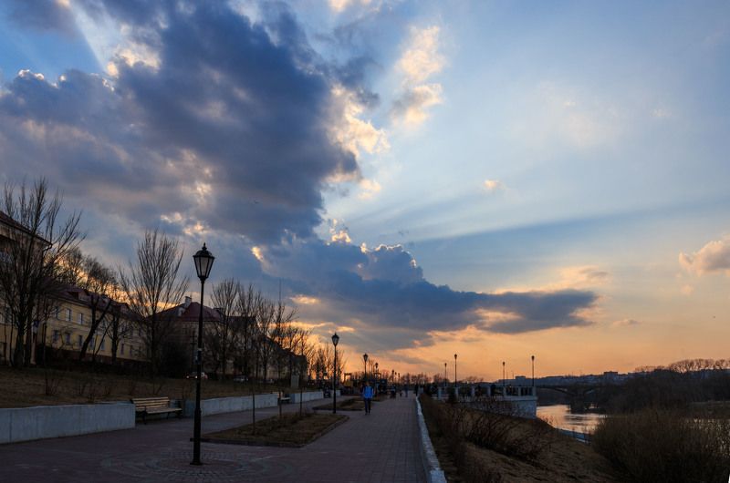 закат на набережной фото превью