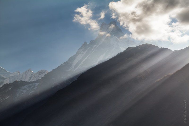 landscape, scenic, view, summit, mount, peak, top, sky, clouds, snow, the himalayas, nepal, chomrong, machapuchare, annapurna mountain massif, sunrays, evening, sunset Закатная благость фото превью