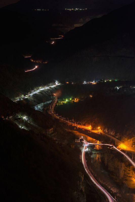 night, traffic, car, train, trails, mountain, landscape, nature, city, travel Night traffic фото превью