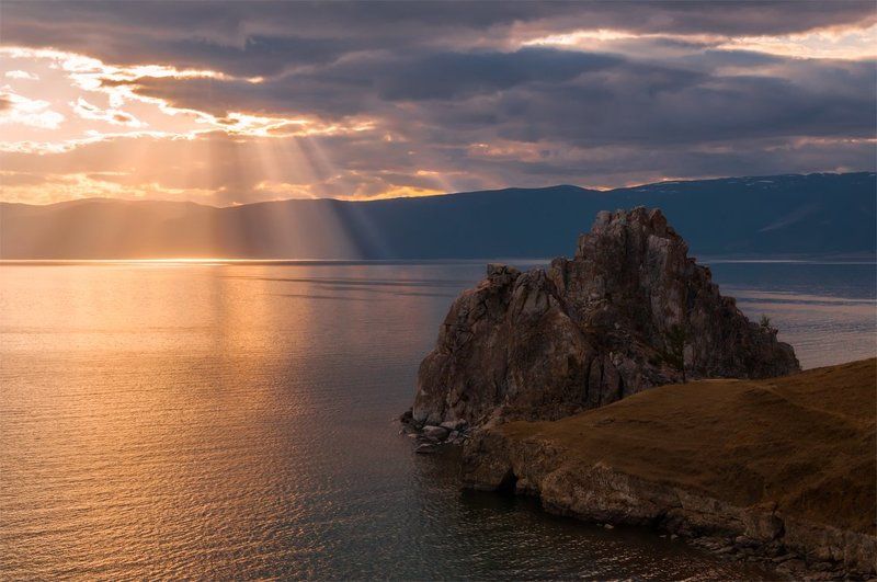 природа, пейзаж, байкал, сибирь, весна, горы, озеро, байкал, остров, ольхон, скала, шаманка, закат, вечер, небо, облака, *** фото превью