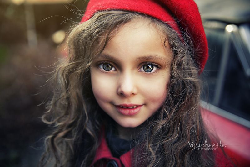 girl, little, eyes, red, grey, portrait Ocean in her eyes... and she is only 5. фото превью