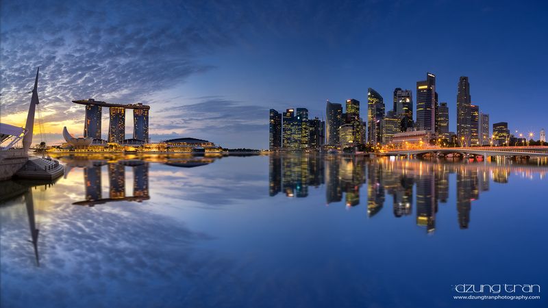 #cityscape #panorama #spaceship #singapore #marinabaysands #reflection Spaceship фото превью